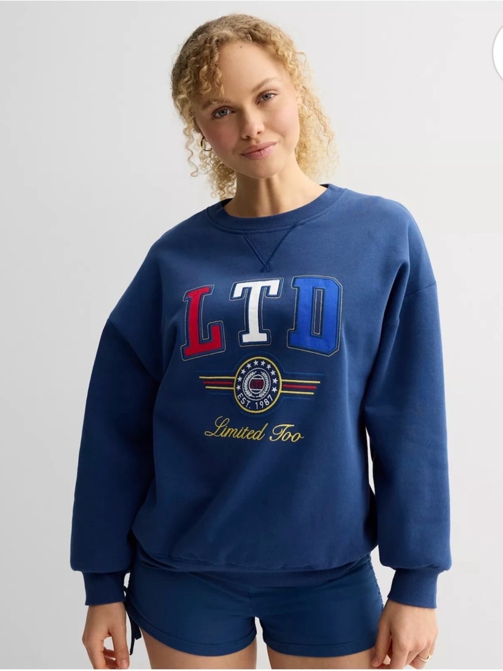 LTD 2.0 Woman’s Md NWT Limited Too Navy Crewneck Sweatshirt
